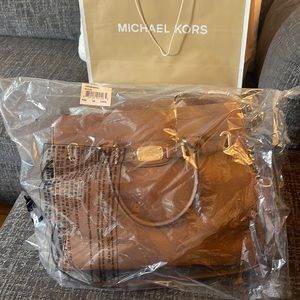 Brand new Michael kors bag never worn